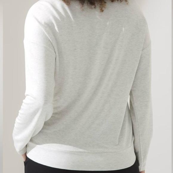 NWT, Soma Wknd Softlite Crisscross Long Sleeve Top in Heather Crystal, Small - Picture 9 of 9